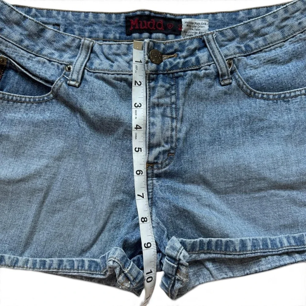 Mudd Vintage Y2K Medium Wash Denim Shorts Mid Rise 100% Cotton Blue Size 9